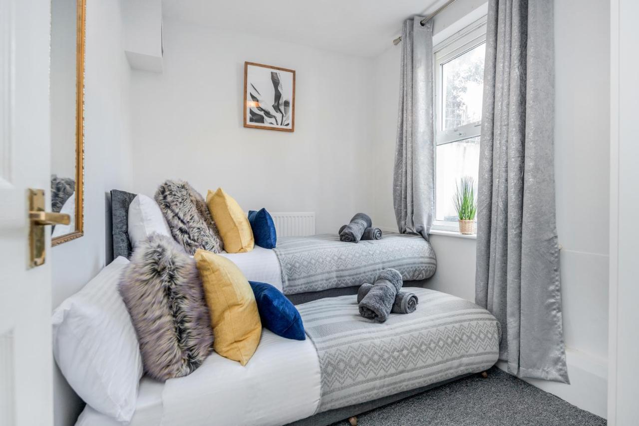 Stunning 2-Bed Apt - Free Parking - Camden - Central - Zoo - Shop - Events London Bagian luar foto