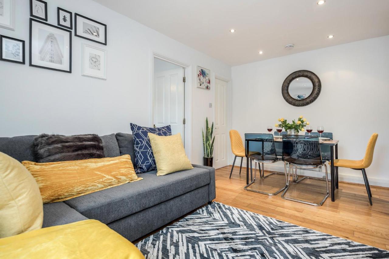 Stunning 2-Bed Apt - Free Parking - Camden - Central - Zoo - Shop - Events London Bagian luar foto