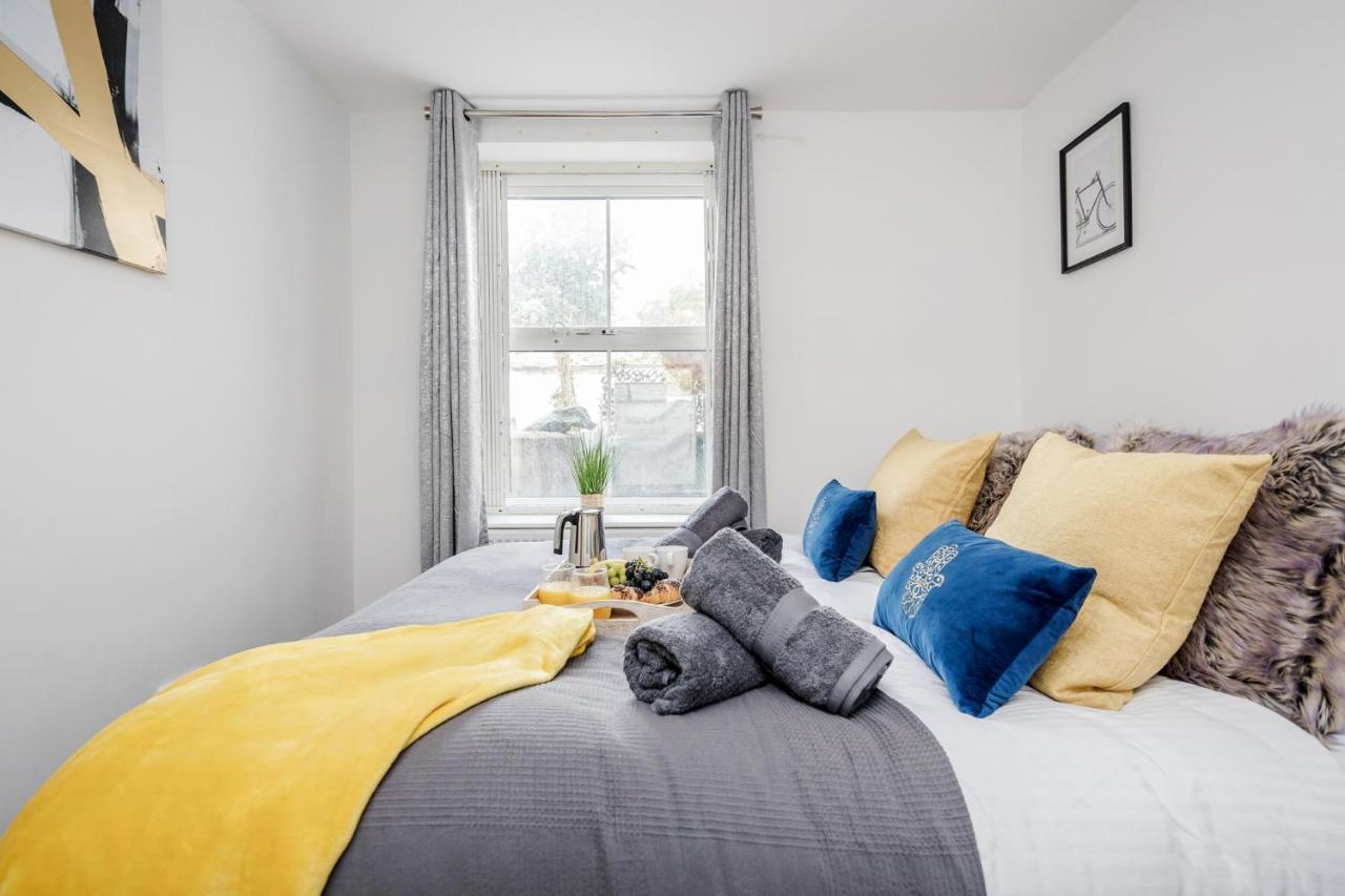 Stunning 2-Bed Apt - Free Parking - Camden - Central - Zoo - Shop - Events London Bagian luar foto