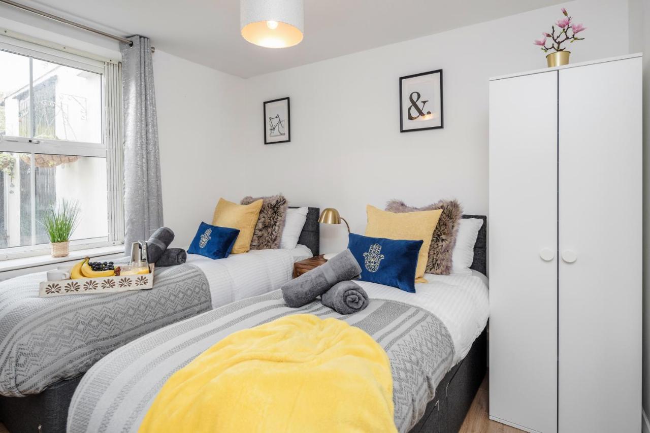Stunning 2-Bed Apt - Free Parking - Camden - Central - Zoo - Shop - Events London Bagian luar foto